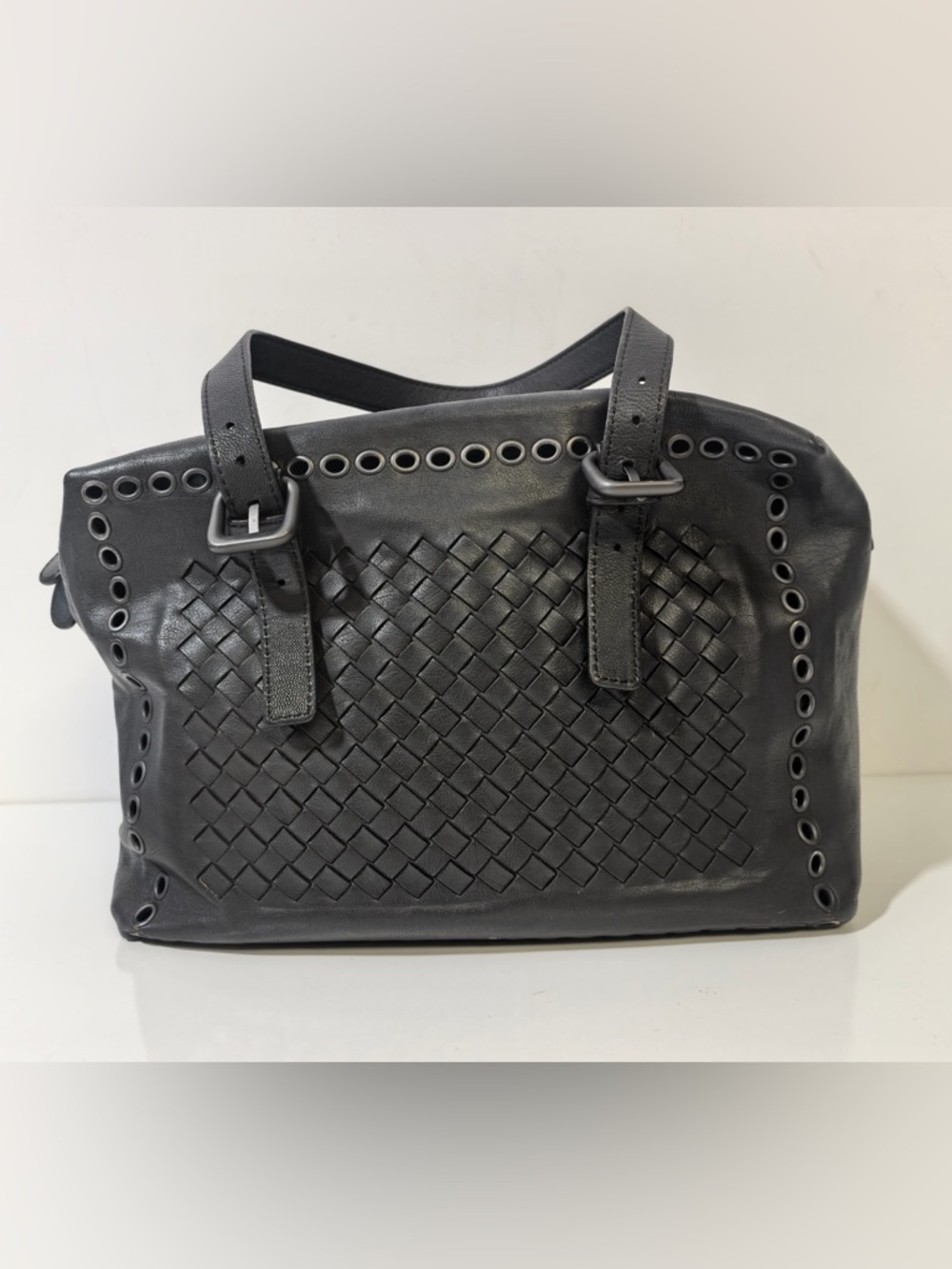 Pre-Owned Bottega Veneta Black Intrecciato Leather Shoulder Bag